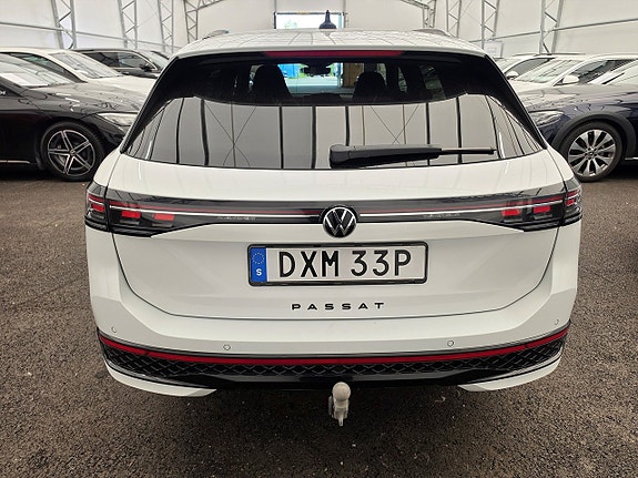 Volkswagen Passat 5 of 30
