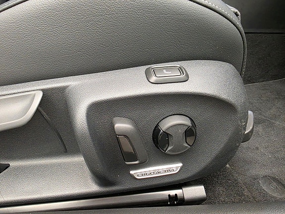 Volkswagen Passat 16 of 30