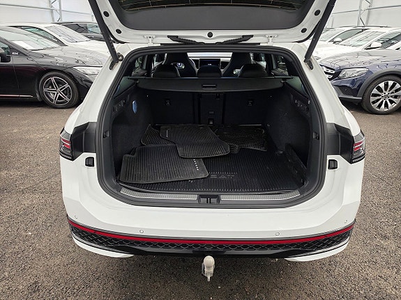 Volkswagen Passat 6 of 30
