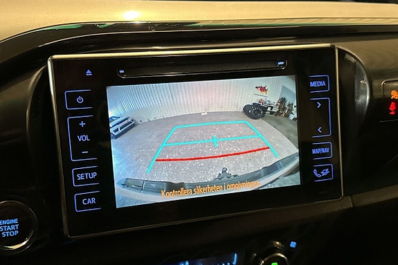 Toyota HiLux 17 of 19