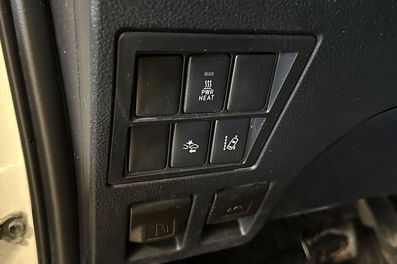 Toyota HiLux 15 of 19