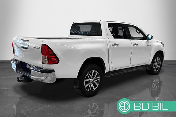 Toyota HiLux 4 of 19