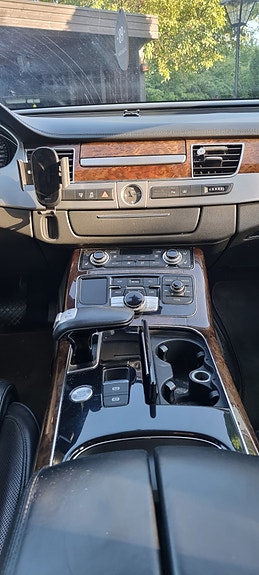 Audi A8 12 of 29