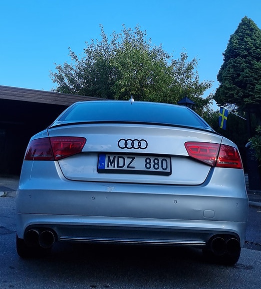 Audi A8 4 of 29