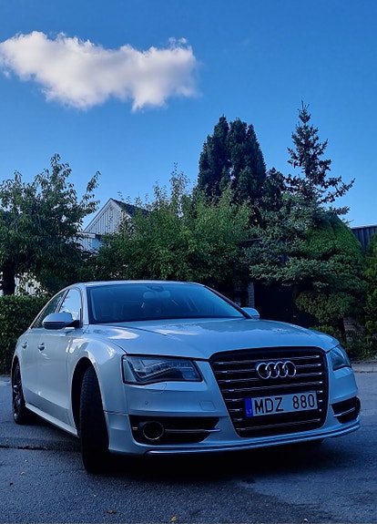 Audi A8 2 of 29