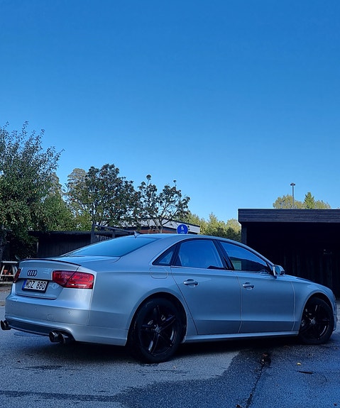 Audi A8 3 of 29