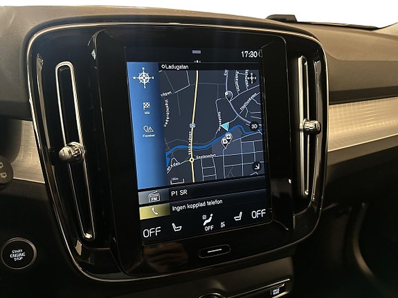 Volvo XC40 11 of 17