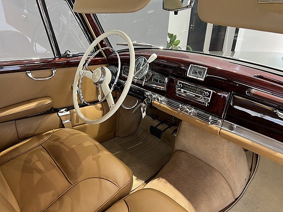 Mercedes-Benz 300 CE-24 23 of 23