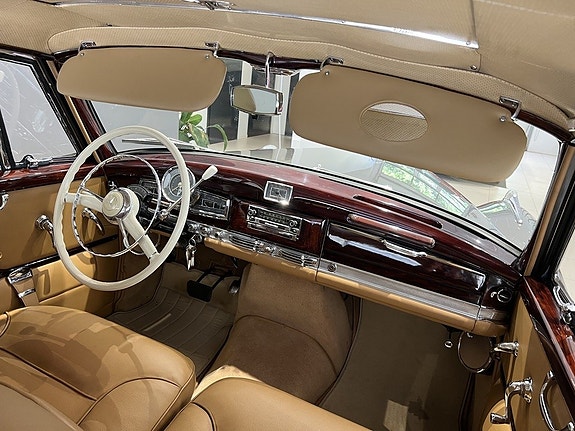 Mercedes-Benz 300 CE-24 14 of 23