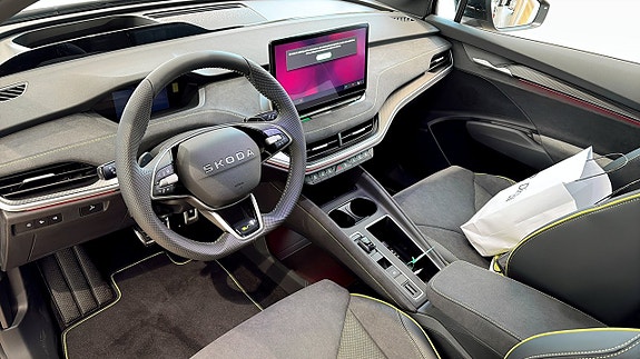 Skoda Enyaq Coupe RS 5 of 10