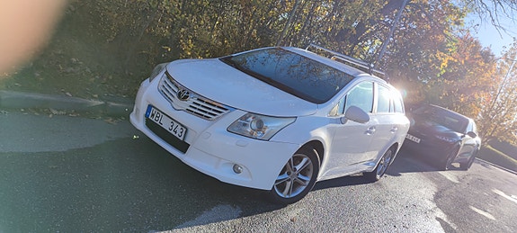 Toyota Avensis 8 of 8