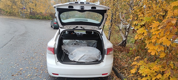 Toyota Avensis 2 of 8