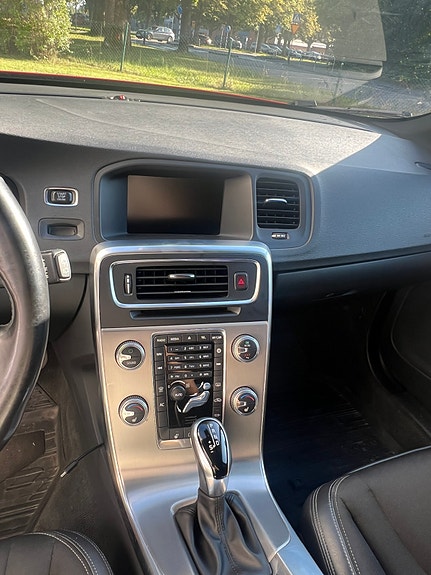 Volvo V60 9 of 11