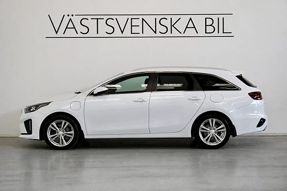 Kia Ceed 2 of 23
