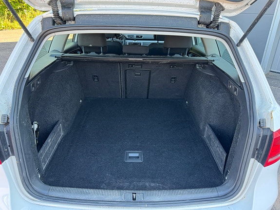 Volkswagen Passat 18 of 18