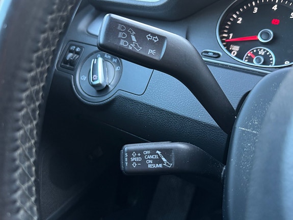 Volkswagen Passat 15 of 18