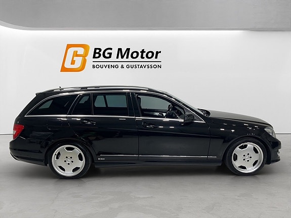 Mercedes-Benz C220 2 of 19