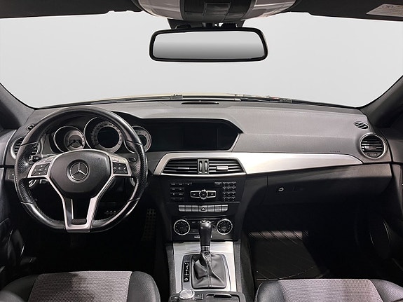 Mercedes-Benz C220 13 of 19