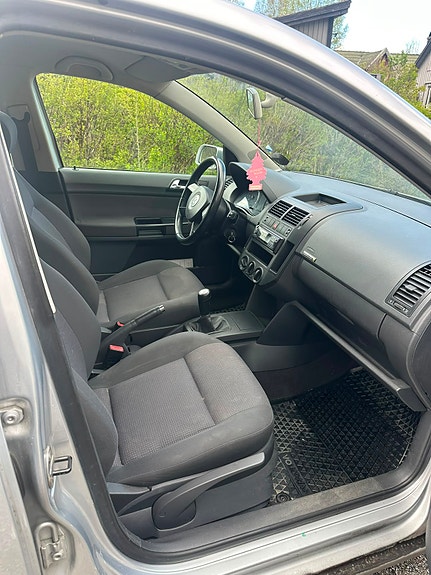 Volkswagen Polo 7 of 8