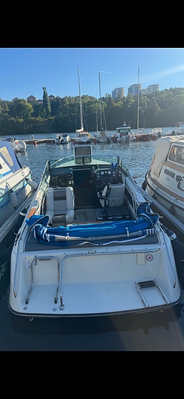 Monterey 2300 – OMC 350 V8 – 38+ knop 3 of 6