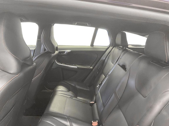 Volvo V60 7 of 11