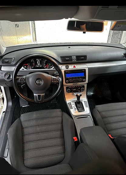 Volkswagen Passat 4 of 5