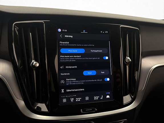Volvo V60 18 of 30