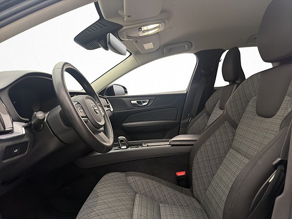 Volvo V60 9 of 30