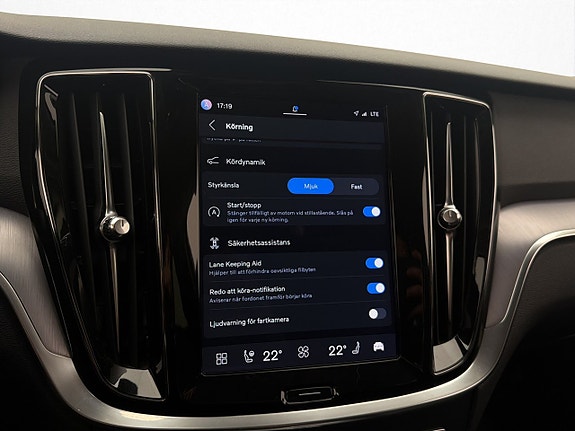 Volvo V60 17 of 30