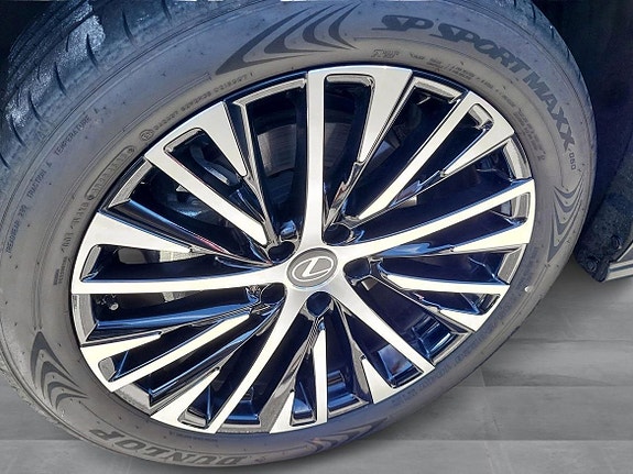 Lexus RZ500e 18 of 18