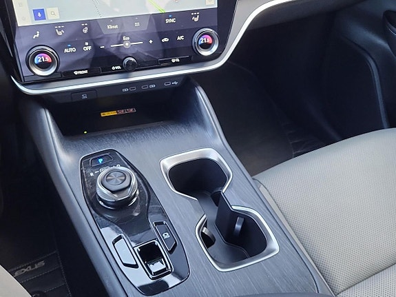 Lexus RZ500e 15 of 18