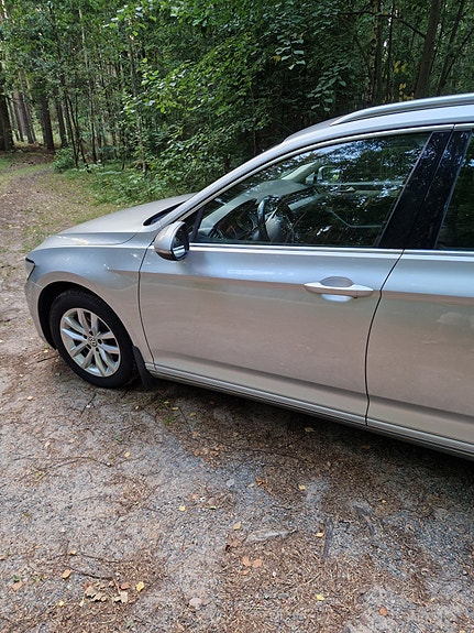 Volkswagen Passat 7 of 17