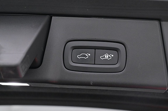 Volvo V90 24 of 27