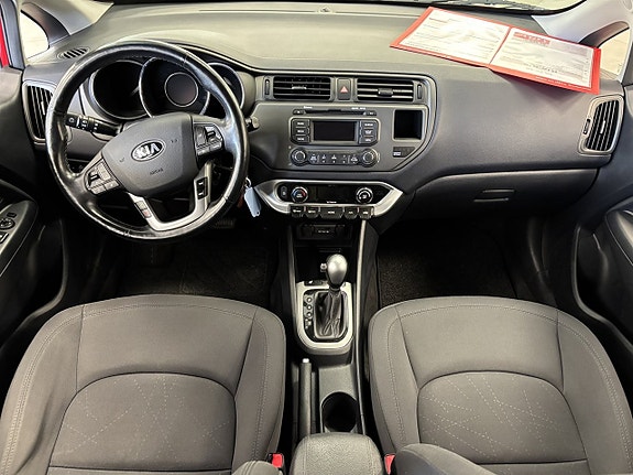 Kia Rio 7 of 10