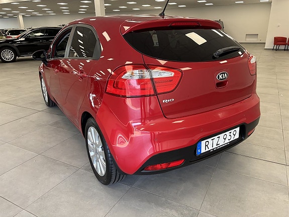 Kia Rio 4 of 10