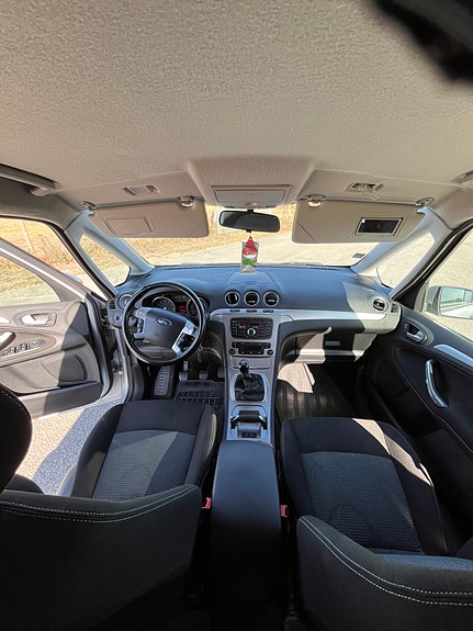 Ford Galaxy 9 of 10