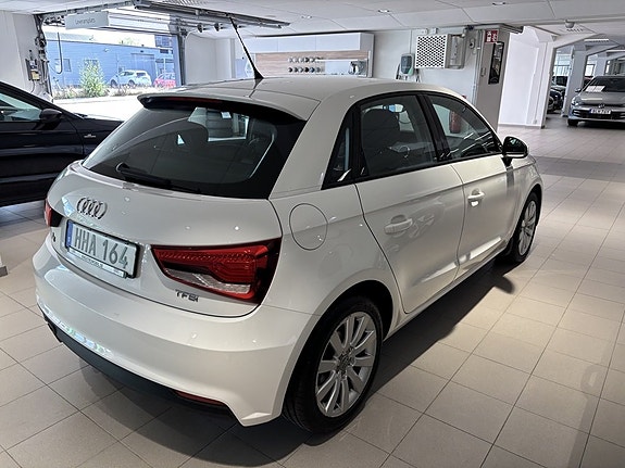 Audi A1 4 of 7