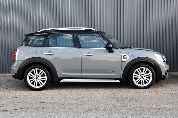 MINI Countryman Cooper SE 3 of 21