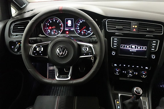 Volkswagen Golf I 7 of 20