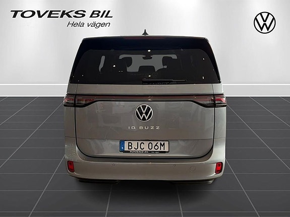 Volkswagen ID. Buzz 3 of 12