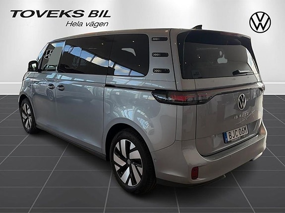 Volkswagen ID. Buzz 4 of 12