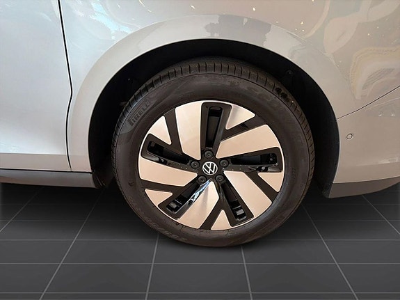 Volkswagen ID. Buzz 8 of 12