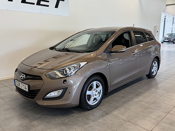Hyundai i30 2 of 18