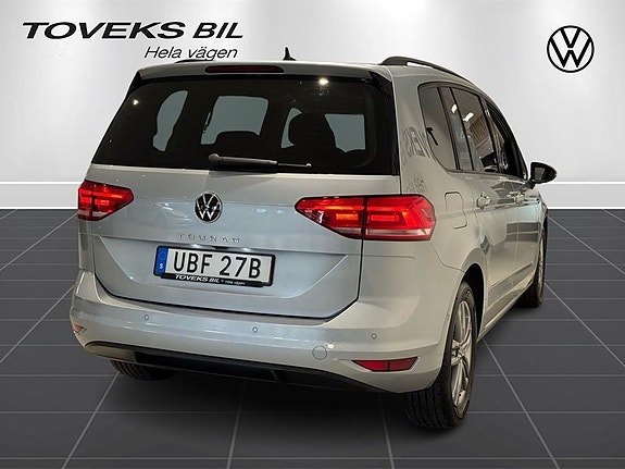 Volkswagen Touran 4 of 25