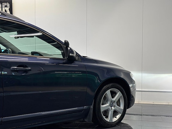 Volvo V70 11 of 26