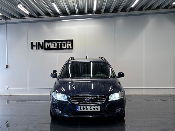 Volvo V70 4 of 26