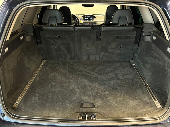 Volvo V70 9 of 26