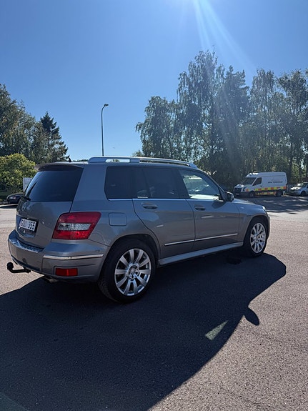 Mercedes-Benz GLK220 6 of 16