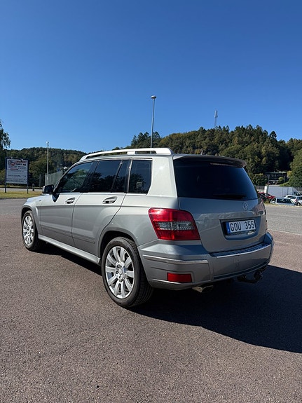 Mercedes-Benz GLK220 5 of 16