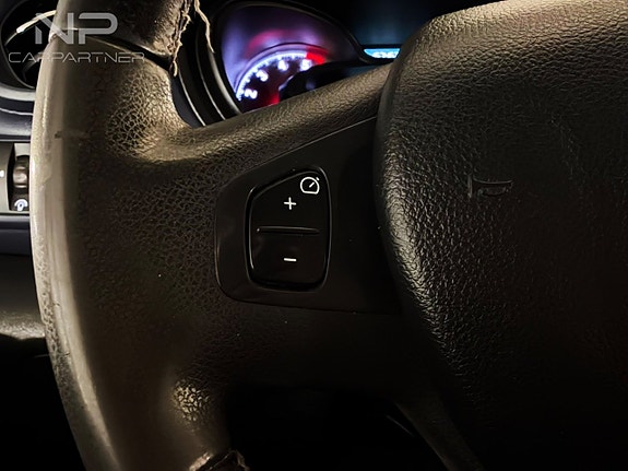 Opel Vivaro 12 of 17